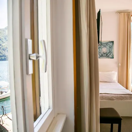 Darsena Di Riva Grande Guest house Moltrasio